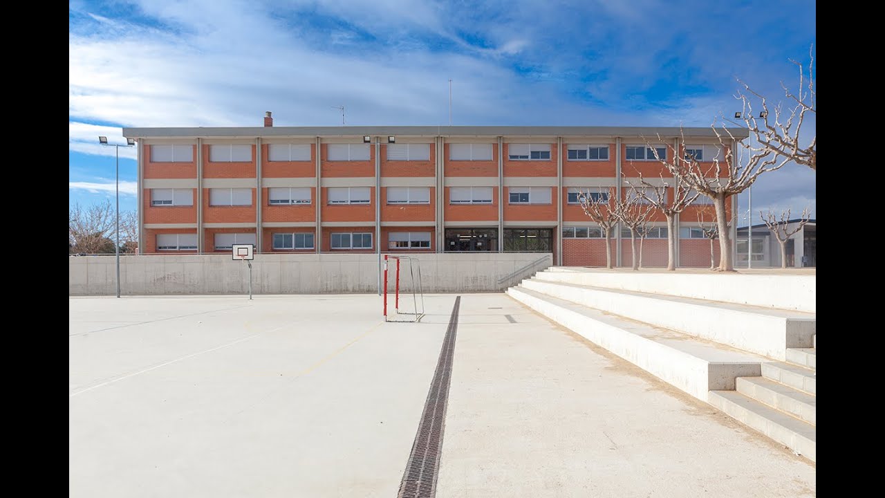 Ens quedem a casa - Escola Francesc Platón i Sartí