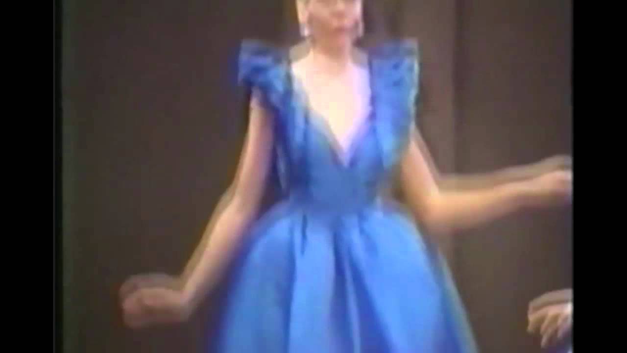 Desfile Colección Otoño-Invierno 1987 de Gino Bogani