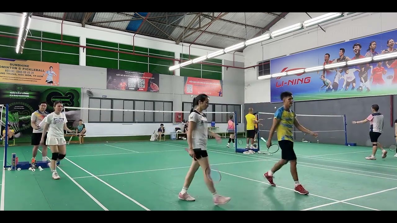Đôi nam nữ Bảo Sơn Trà My / Trung Tuệ Lâm 
