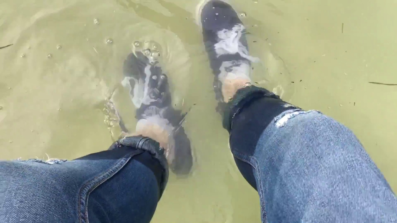 #denim #jeans #wet  🧼 👖 👟 Vans In Fountain