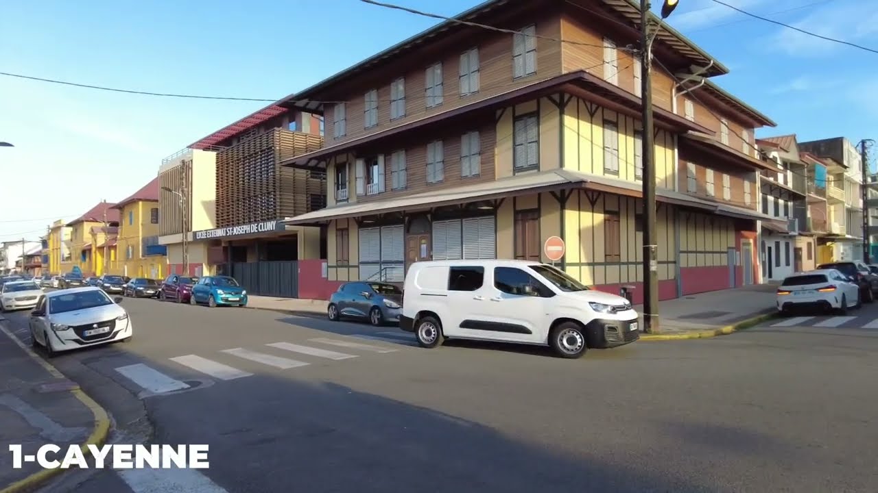 Les dix lieux incontournables &agrave; visiter en Guyane Fran&ccedil;aise.