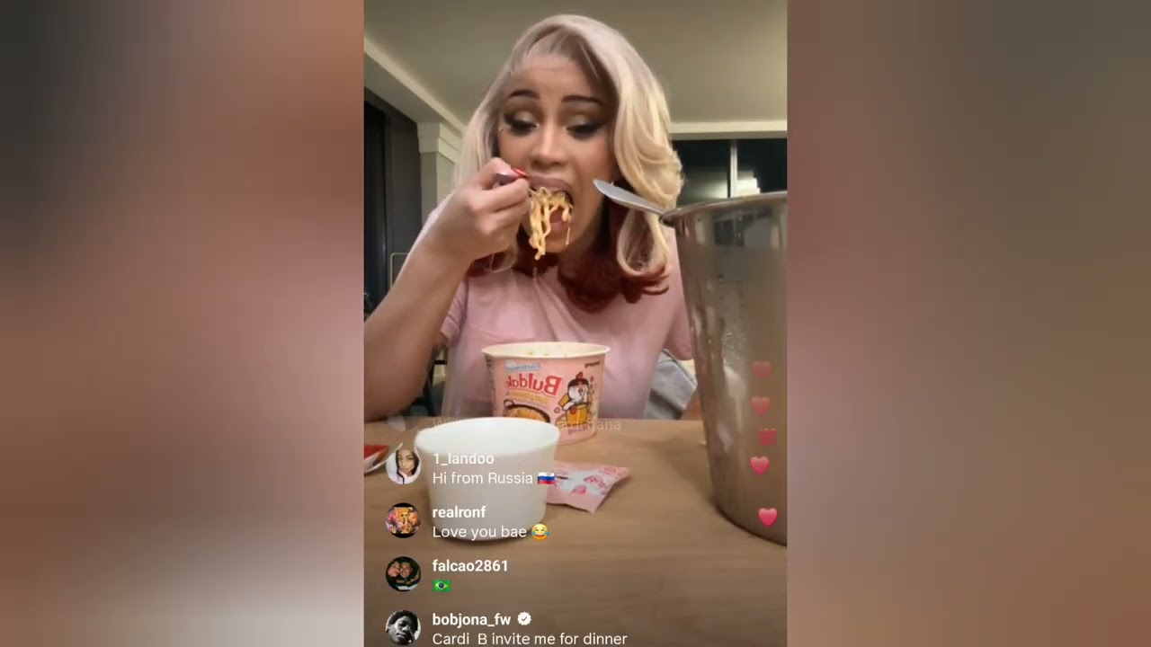 Cardi live stream on her tour