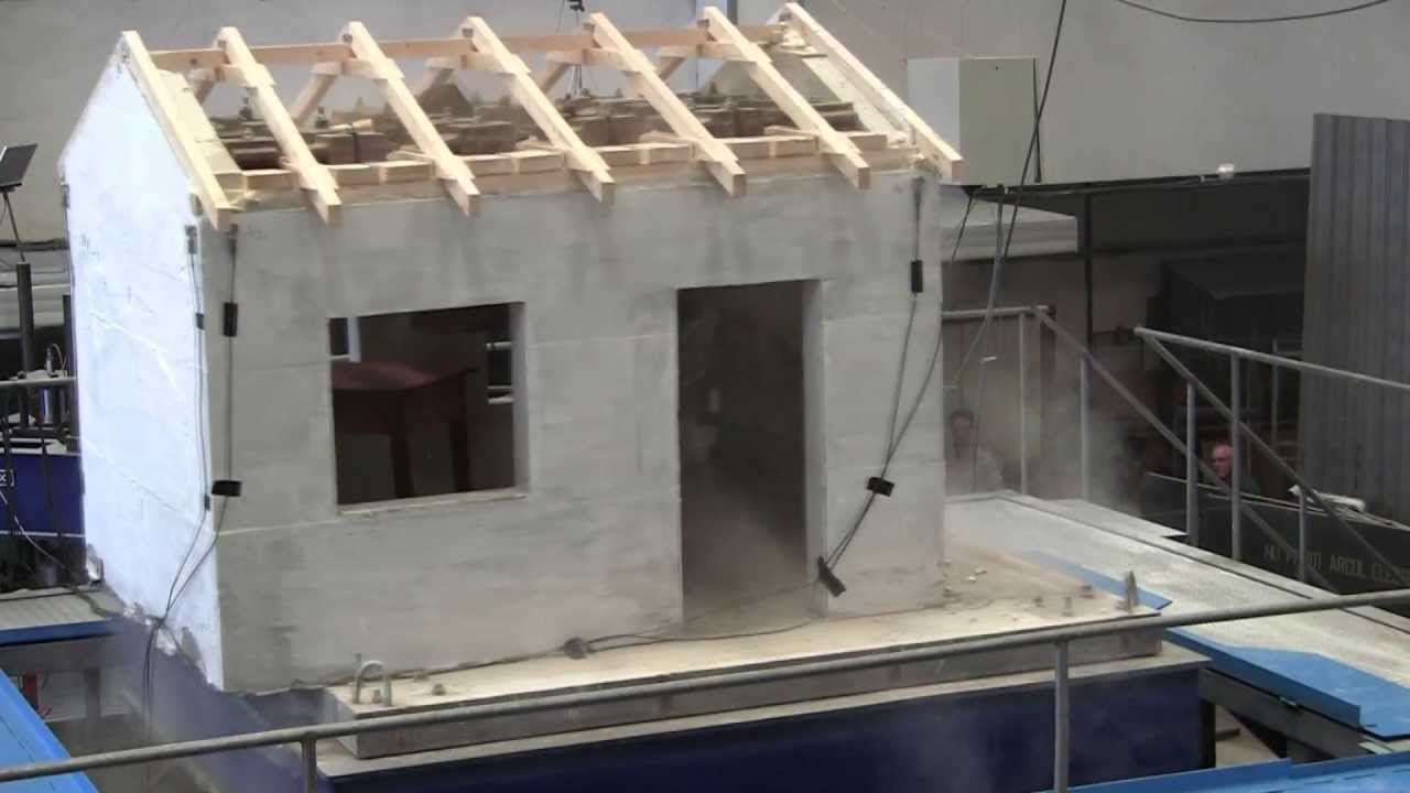 SEISMIC STRUCTURAL TEST - HYSTORICAL MASONRY STRUCTURE