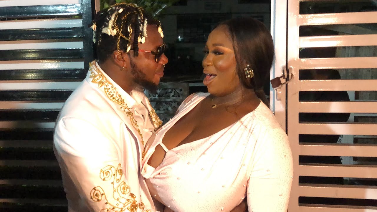 Ayo Olaiya and Damilola Oni in love drama at ALAKOWE movie premiere.