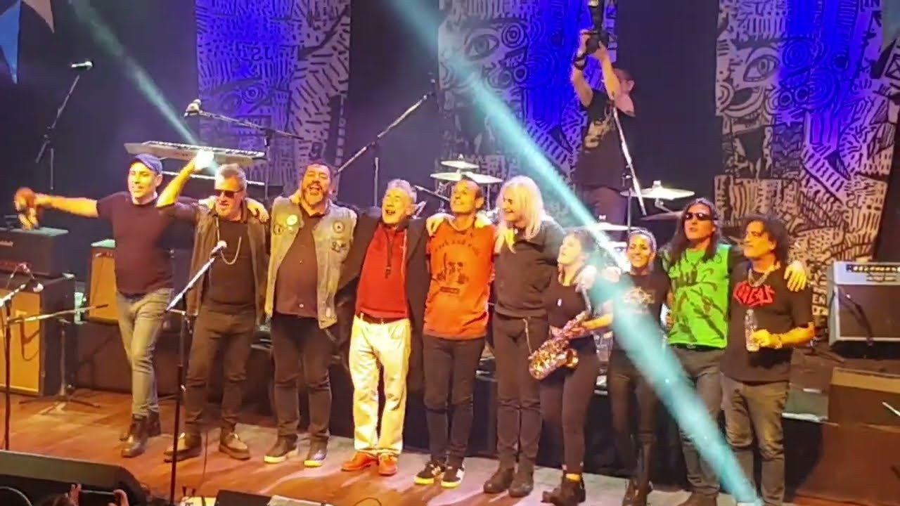 Kermesse Redonda - Vamos las bandas *Teatro Flores* 20220604 223445
