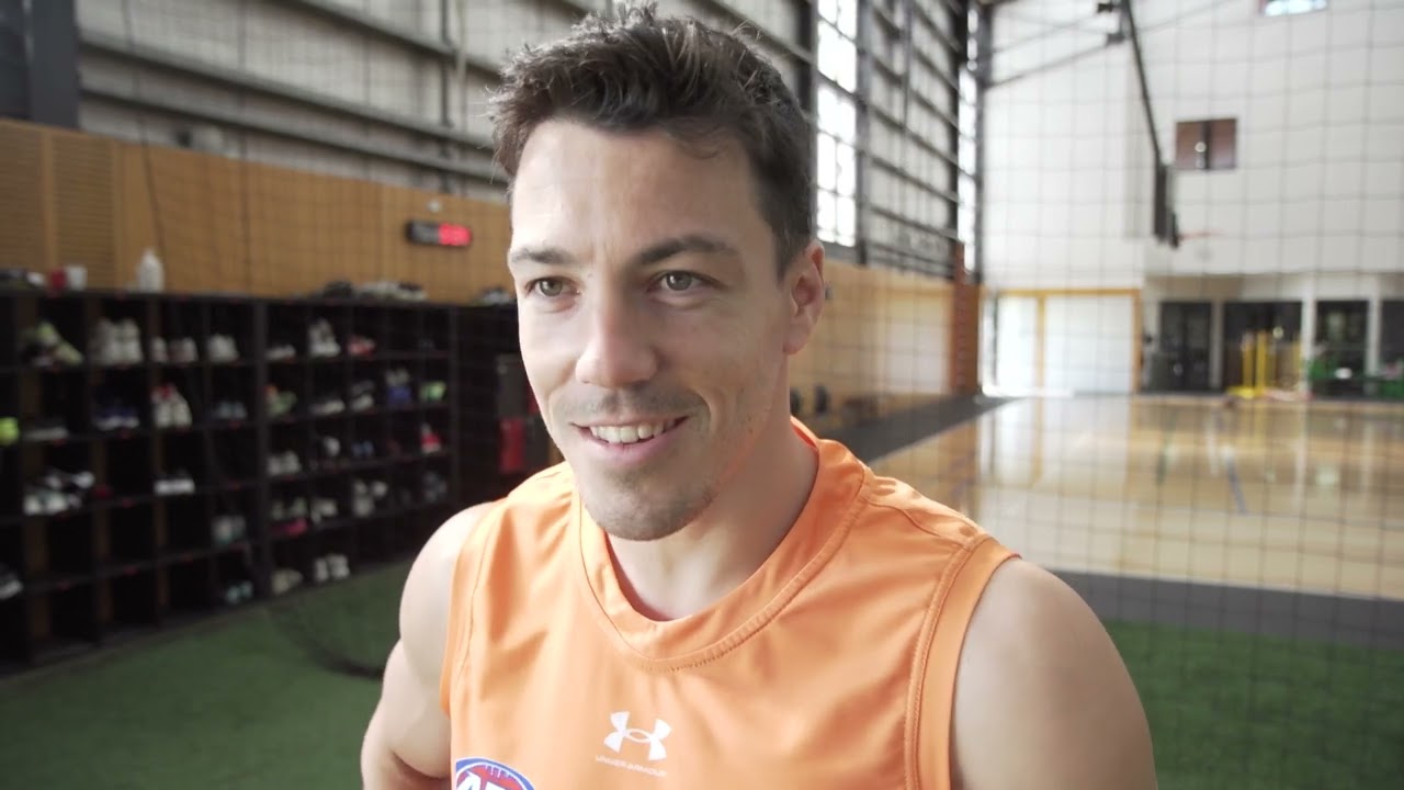 Hangar Cam: Who lifts the most in the gym?