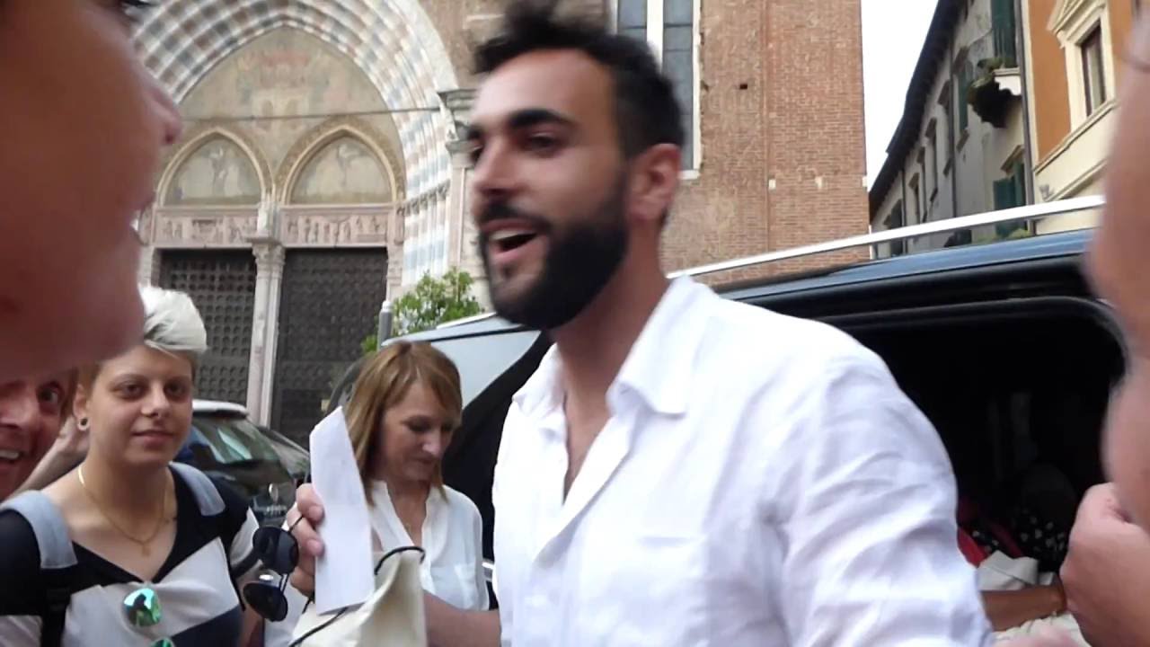 MARCO MENGONI E I FANS (PART 2) @WIND MUSIC AWARDS 2016