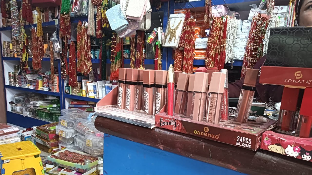 Cosmetic Mein Kafi Achcha Achcha Collection Aaya Tha 😊