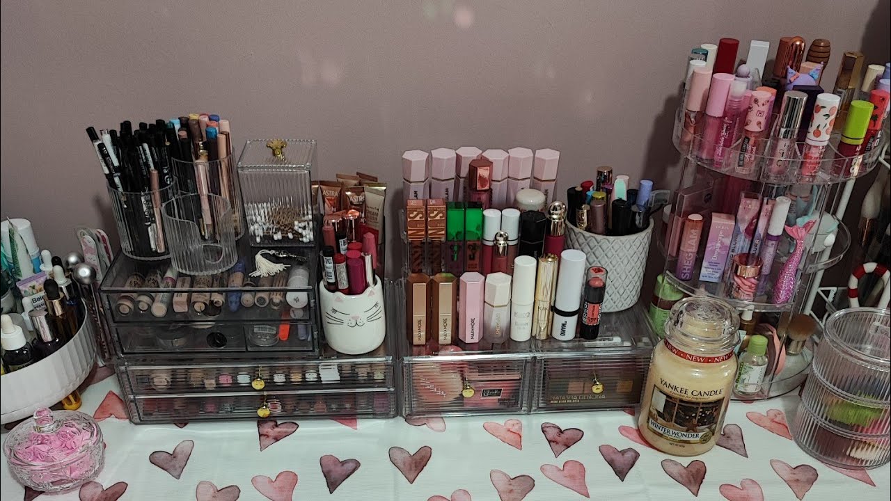 Decluttering make up edition 💄