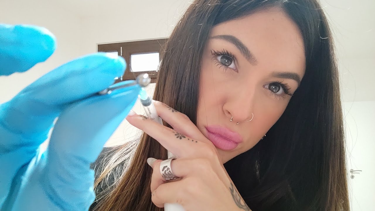 TI FACCIO I PIERCING ALLE ORECCHIE 😱 ASMR ITA ROLEPLAY ✨💎