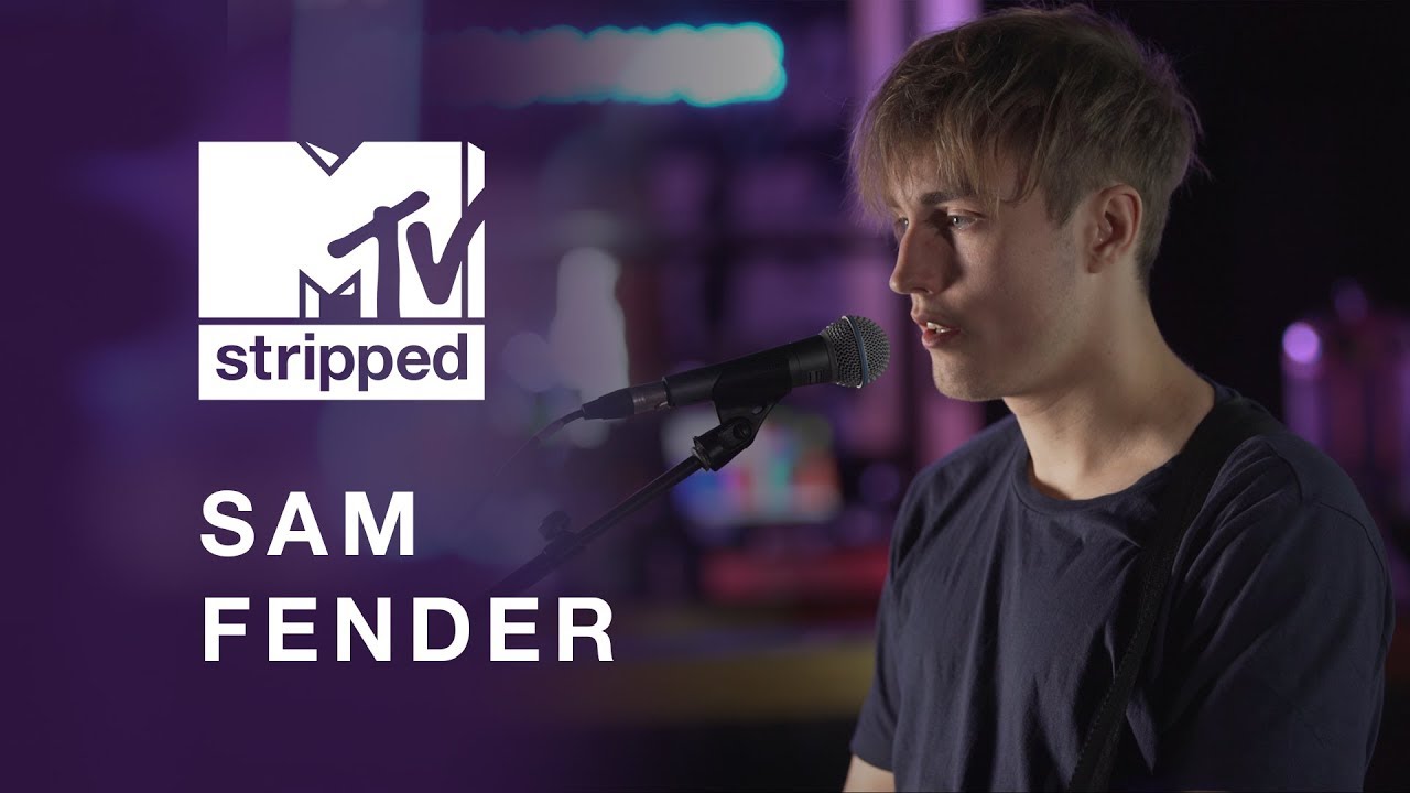 Sam Fender slays cover of 'break up with your girlfriend, i'm bored' | STRIPPED