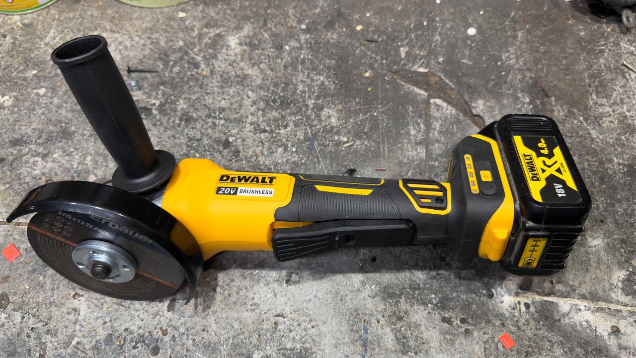 Fake Dewalt angle grinder cordless