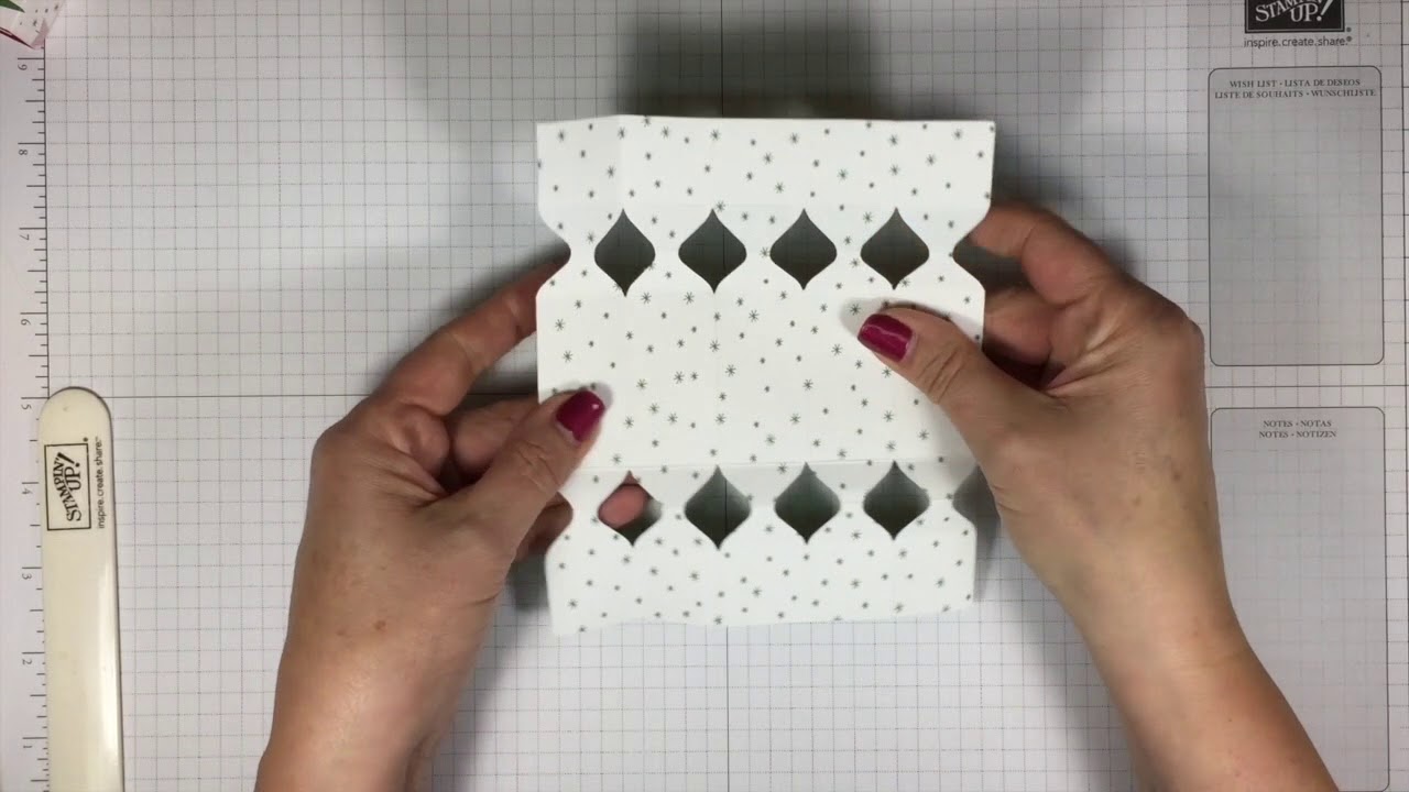 Making Christmas Cracker Box with your Envelope Punch Board