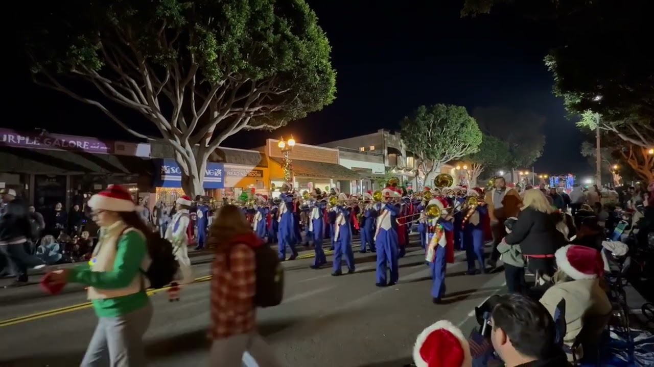 Tetzlaff Middle School Band at Seal Beach Christmas Parade 2025