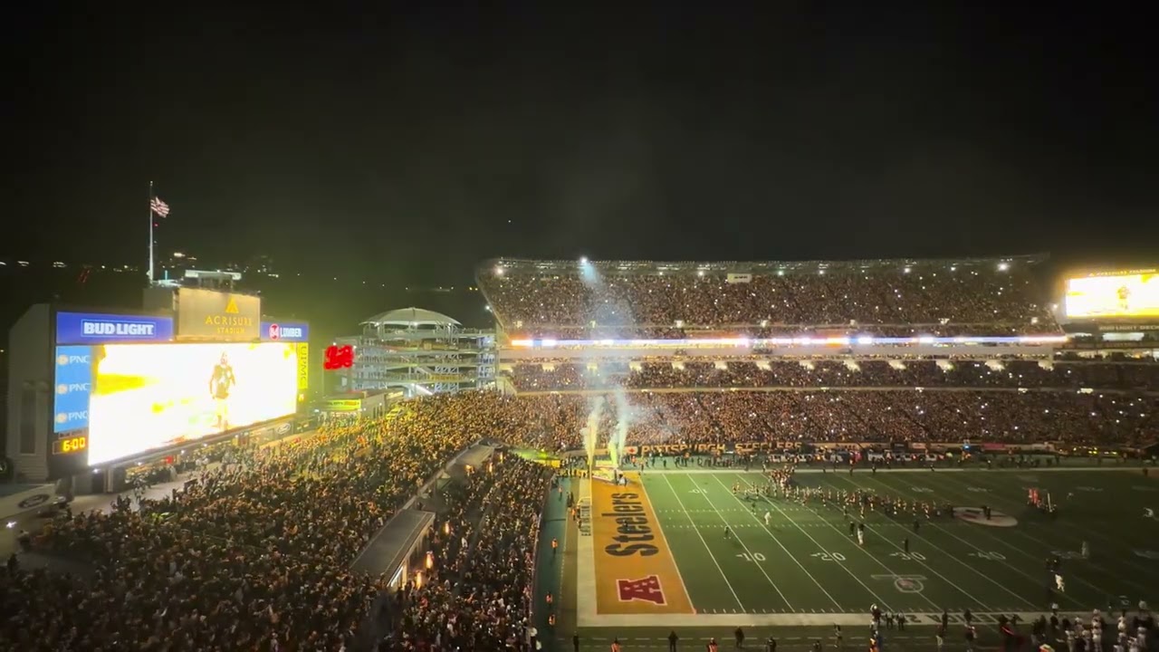 Aaron Rodgers Last time being announced at game.