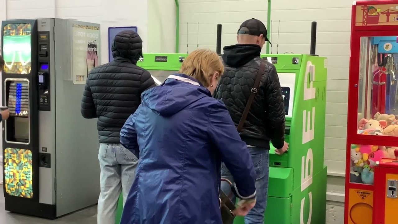 В Иванове сотрудники банка спасли доверчивого пенсионера от мошенников