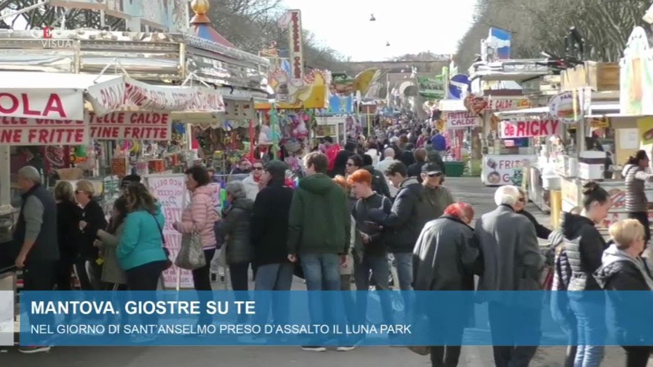Mantova, luna park preso d'assalto nel giorno del patrono