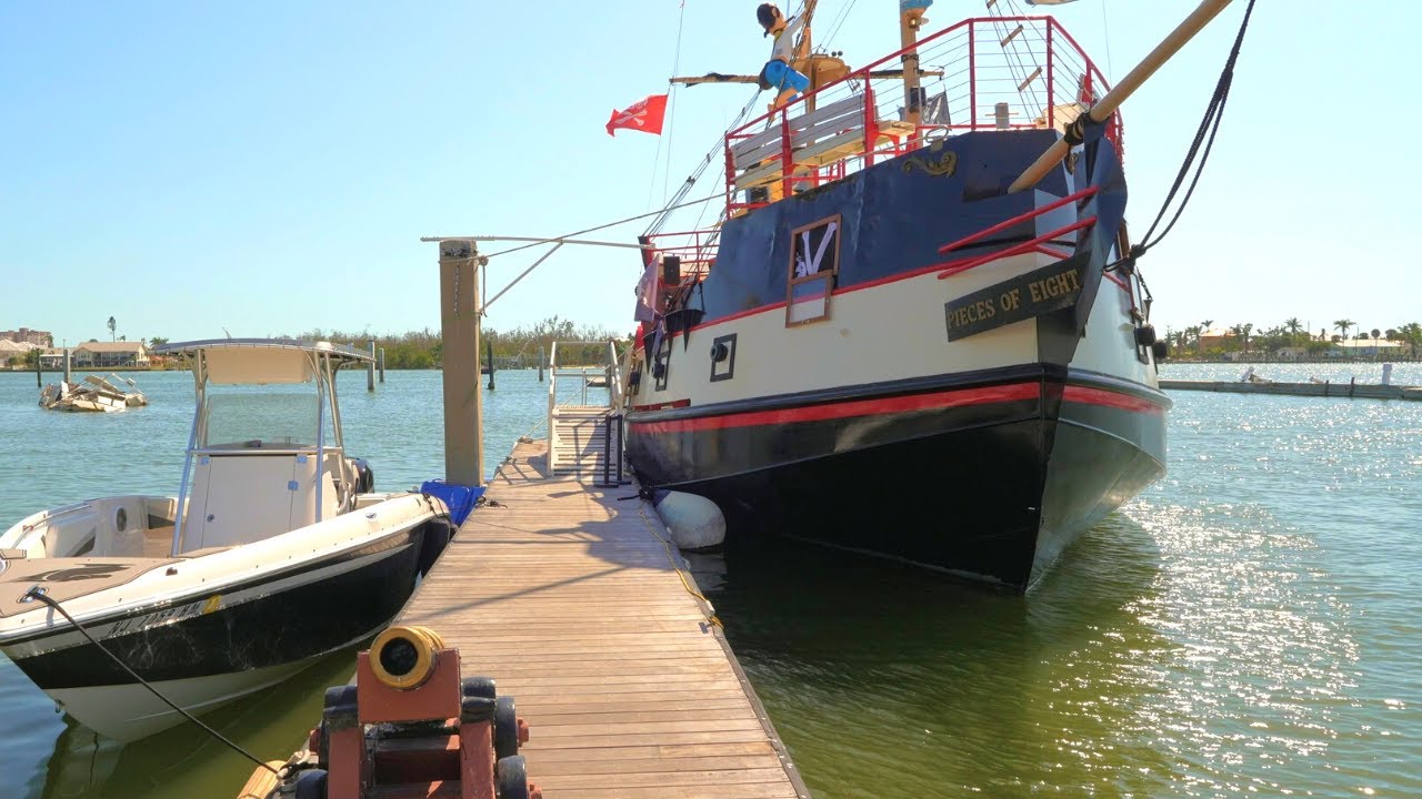 Fort Myers Beach - Salty Sam's Marina