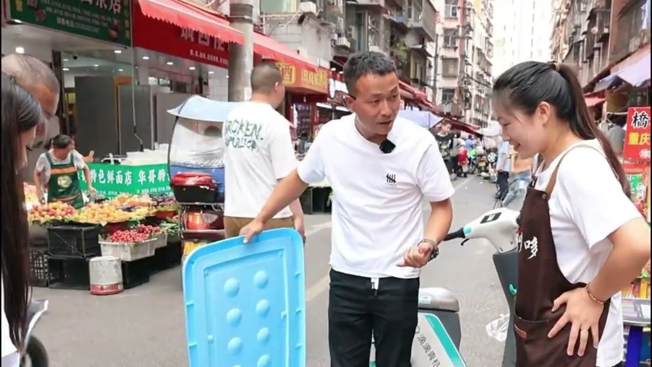 虾有虾路，鱼有鱼道——我们摆摊配合得天衣无缝！#原来钓鱼才是抖音运动顶流#dou是钓鱼人#2025dou来钓鱼#钓鱼人的快乐#摆摊日常
