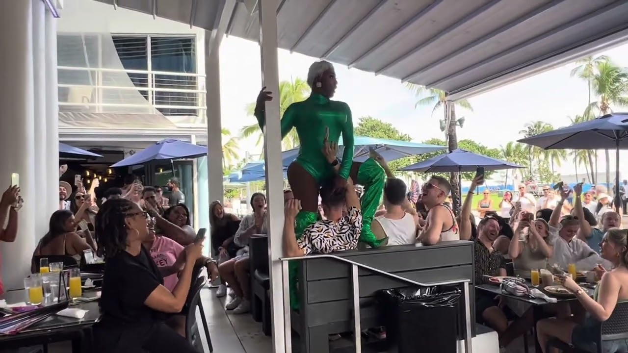 What Did I Just Witness!! The Palace South Beach Miami #lgbt #lgbtq #palace