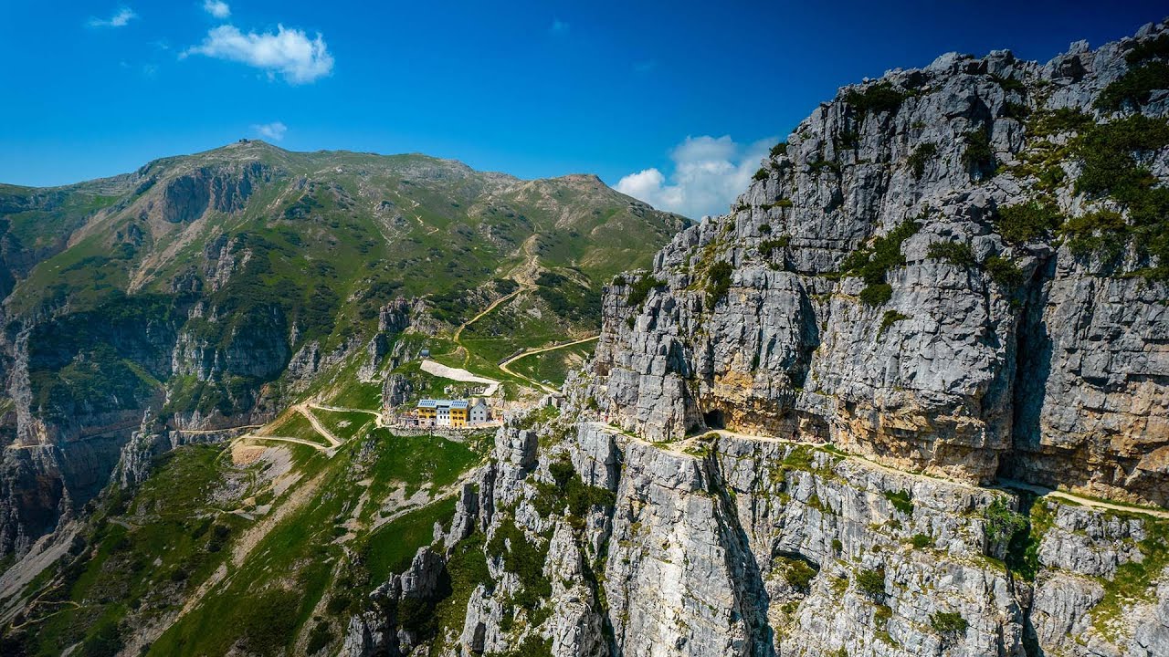 Strada delle 52 Gallerie - Massiccio del Pasubio [DJI Mavic Air 2S] [4K]