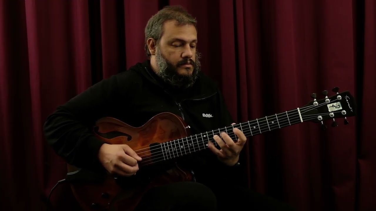 Fremediti Guitars | Eumelia - Archtop 14