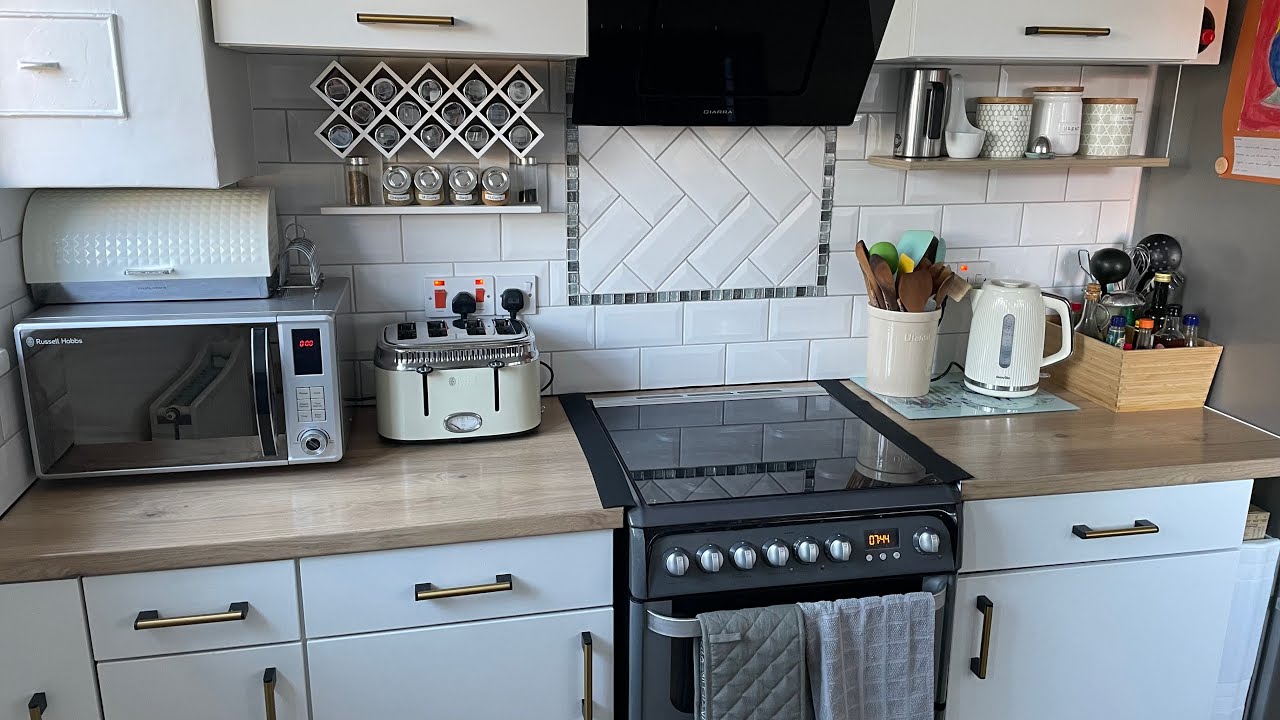 KITCHEN TOUR 2025//PANTRY STORAGE SOLUTIONS