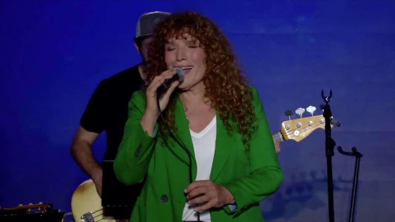 נורית גלרון - ילדות נשכחת