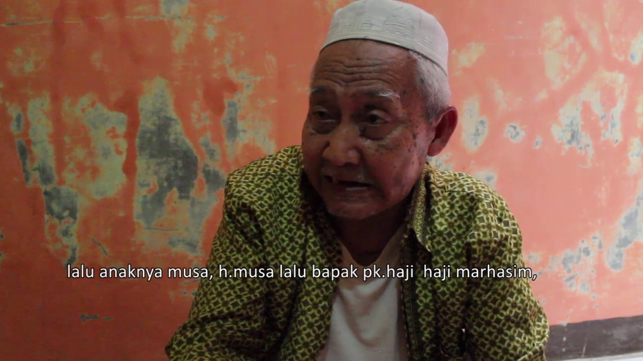 Batu Ngadu di Desa Kadu