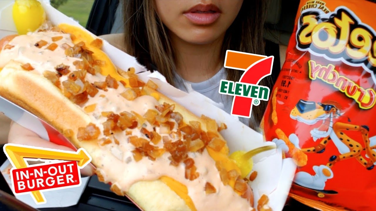 ASMR EATING SUPER CHEESY ANIMAL STYLE CHEESE HOT DOG CAR MUKBANG REAL SOUND NO TALKING TWILIGHT SHOW
