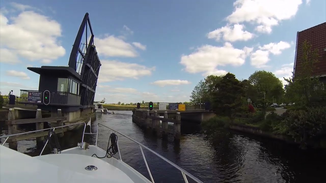 Akkrum Wartena Leeuwarden - REAL Sound - ASMR - Holland by Boat