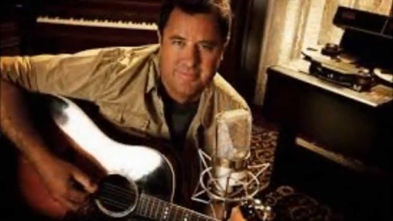 Top 10 Best Male Country Singers of All Time
