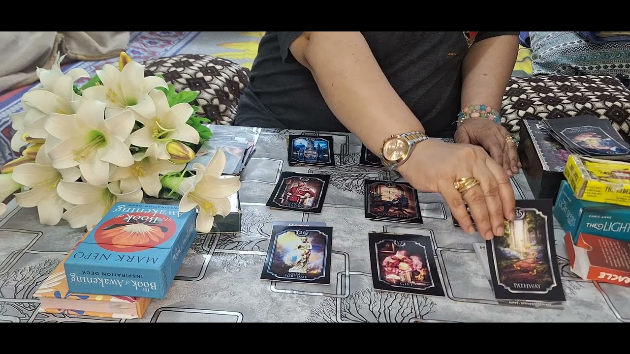 💕THIS PERSON IS IN LOVE WITH YOU 🥰 THEY SCARED FROM TELLING YOU 💕 TIMELESS,COLLECTIVE,URDU,TAROT