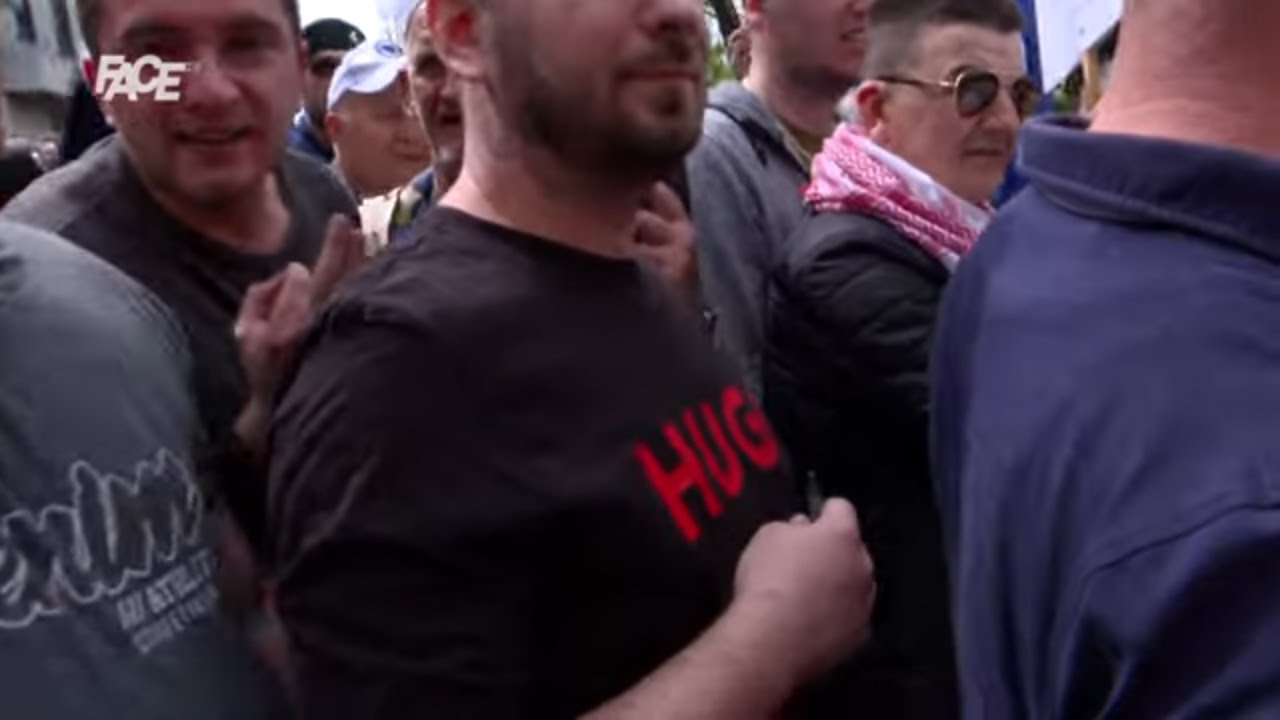 Policija spašavala uposlenike FACE-a! Ekipa FACE-a napadnuta na protestima ispred Parlamenta FBiH!