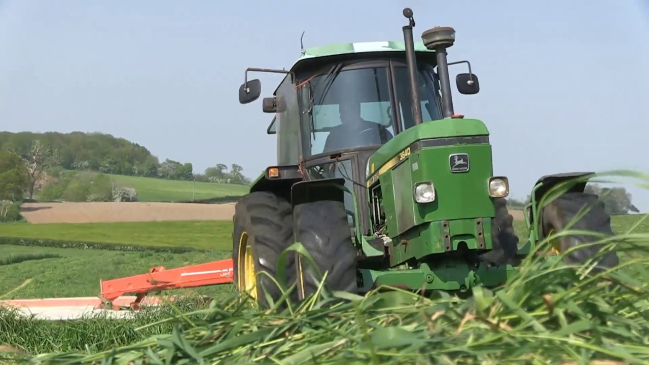 JOHN DEERE 3640 AND KUHN FC243 MOWER