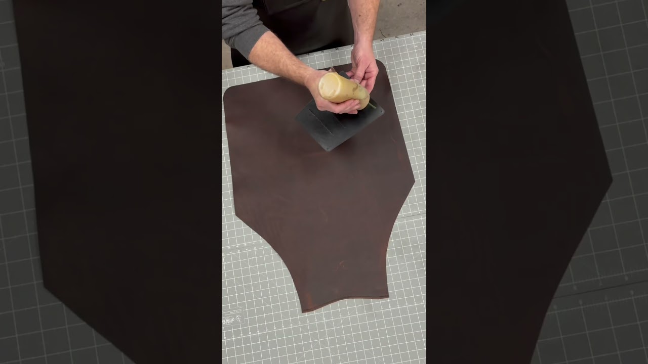 How to make custom leather apron. All the steps. #Leather #Apron #Woodworking ￼￼