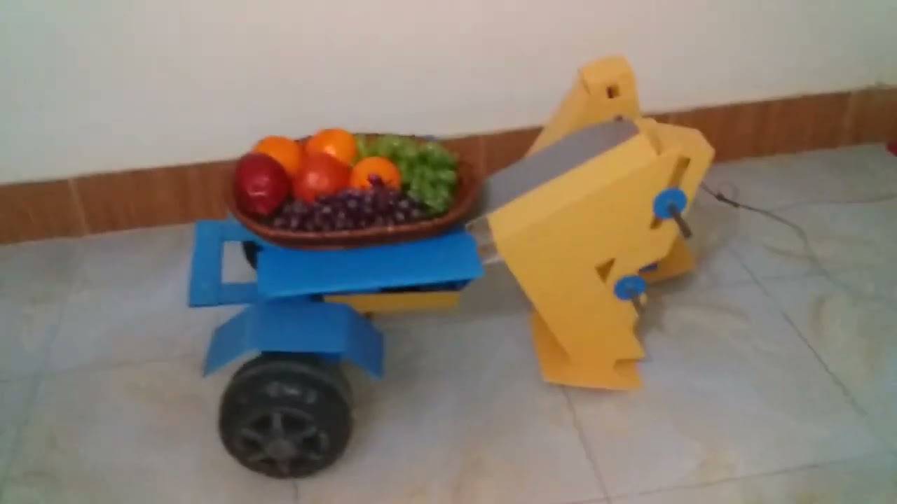 Homemade Waiter Robot Prototype – Human-like Walking with Bicycle Pedal Gear mechanism
