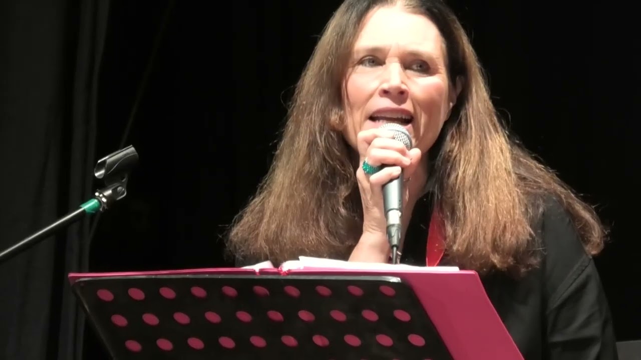 Paola Moreno - What's up (Linda Perry)