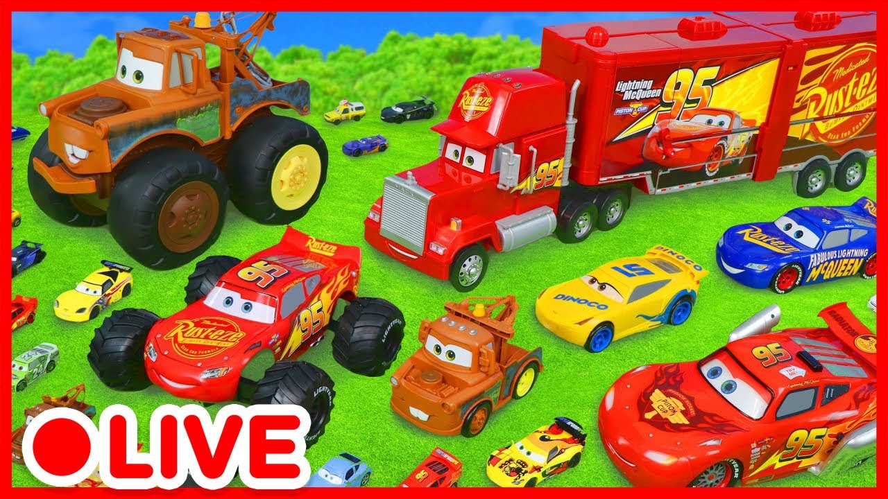 Jouons avec Flash McQueen et ses amis Cars 🚗 Jouets de Petites Voitures pour Enfants | Kidibli