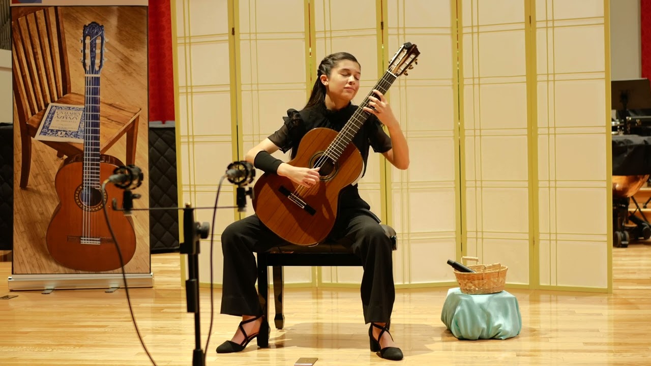 J.S. Bach:  Prelude from Suite No. 2 in C minor BWV 997