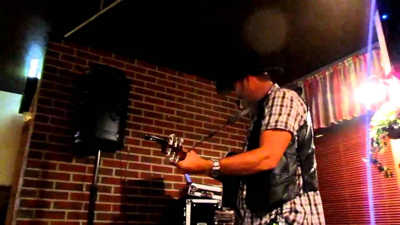Roy Jansen at Kafe Tårjå, August 28 2010