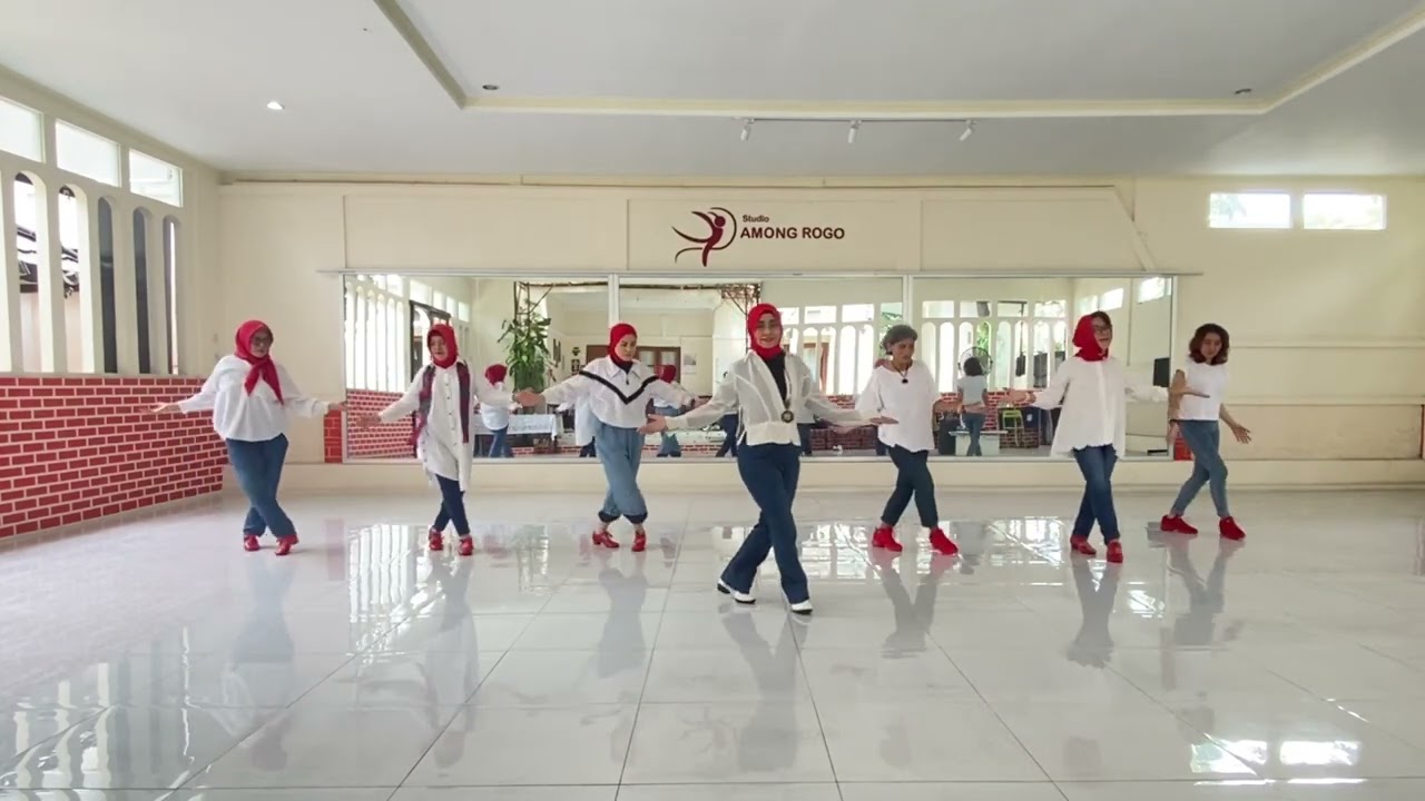 Siempre Line Dance-Choreo Rob Fowler-C32 W4-Ladies Arcend Among Rogo Class Practise 