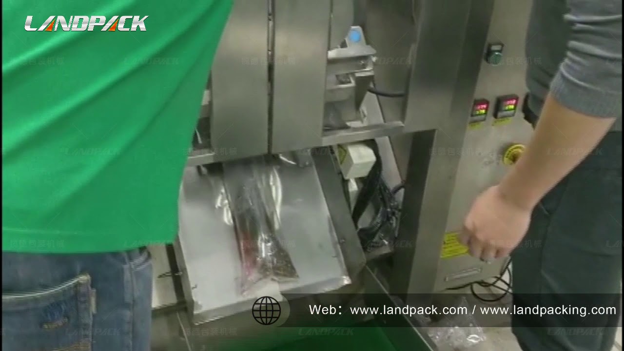 Automatic Live Fish Packaging Machine China Factory.