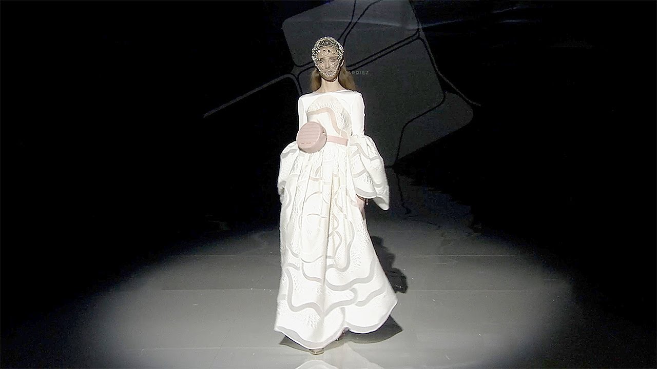 Isabel Zapardiez | Barcelona Bridal Fashion Week 2018 | Full Show
