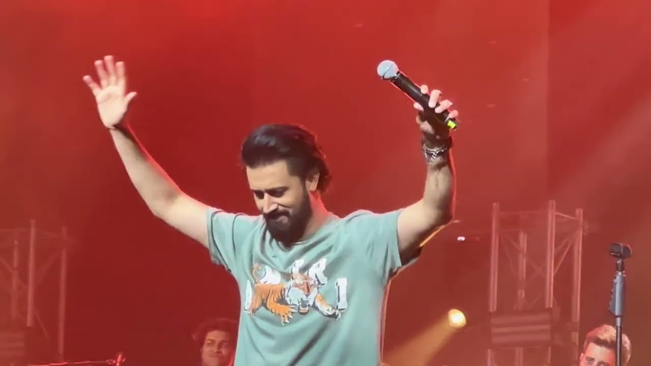 Dil Diyan Gallan, Ma tenu smjawa ki | Atif Aslam | Live performance 2024 Ft. Atif Aslam