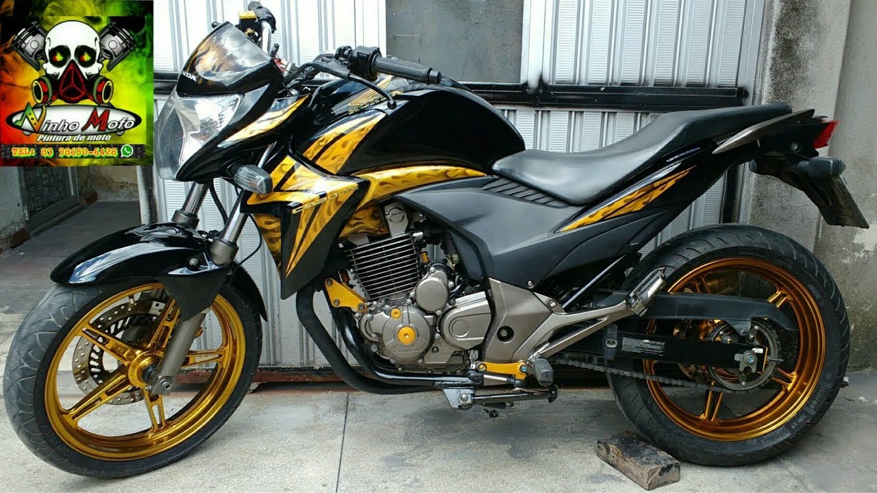 Moto Cb 300 Preta Pintura Personalizada com detalhes douradas Rodagens Cromo e Candy | NiNHO MOFO