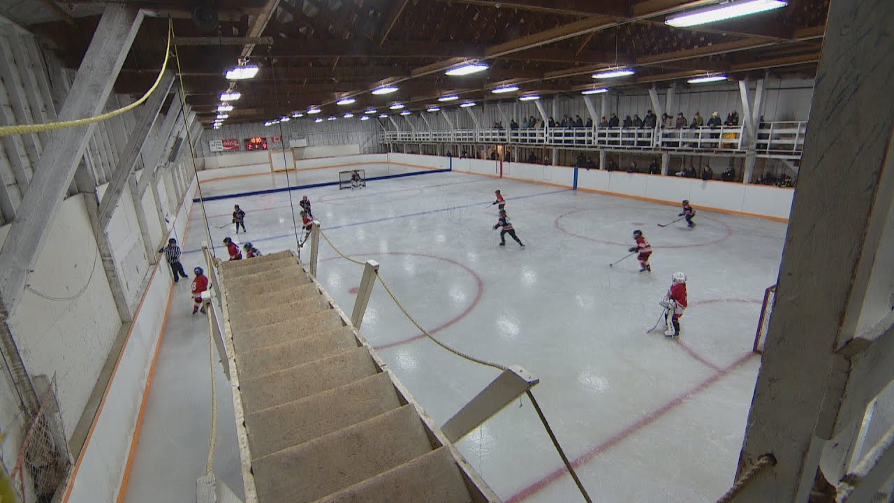 95-year-old rink in Sask. features a drawbridge to get hockey players on the ice