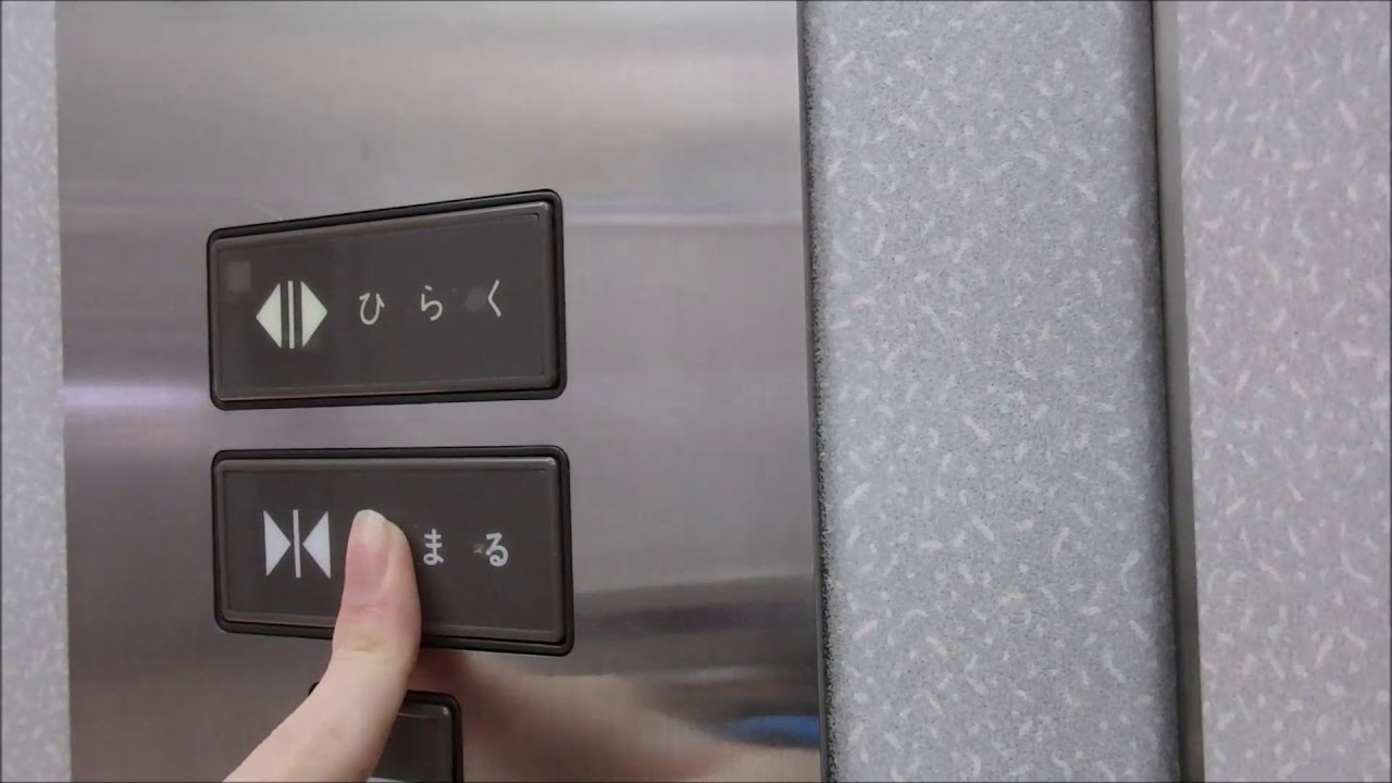 イズミヤ西神戸店のゾウシースルーエレベーター（フジテック製）その１