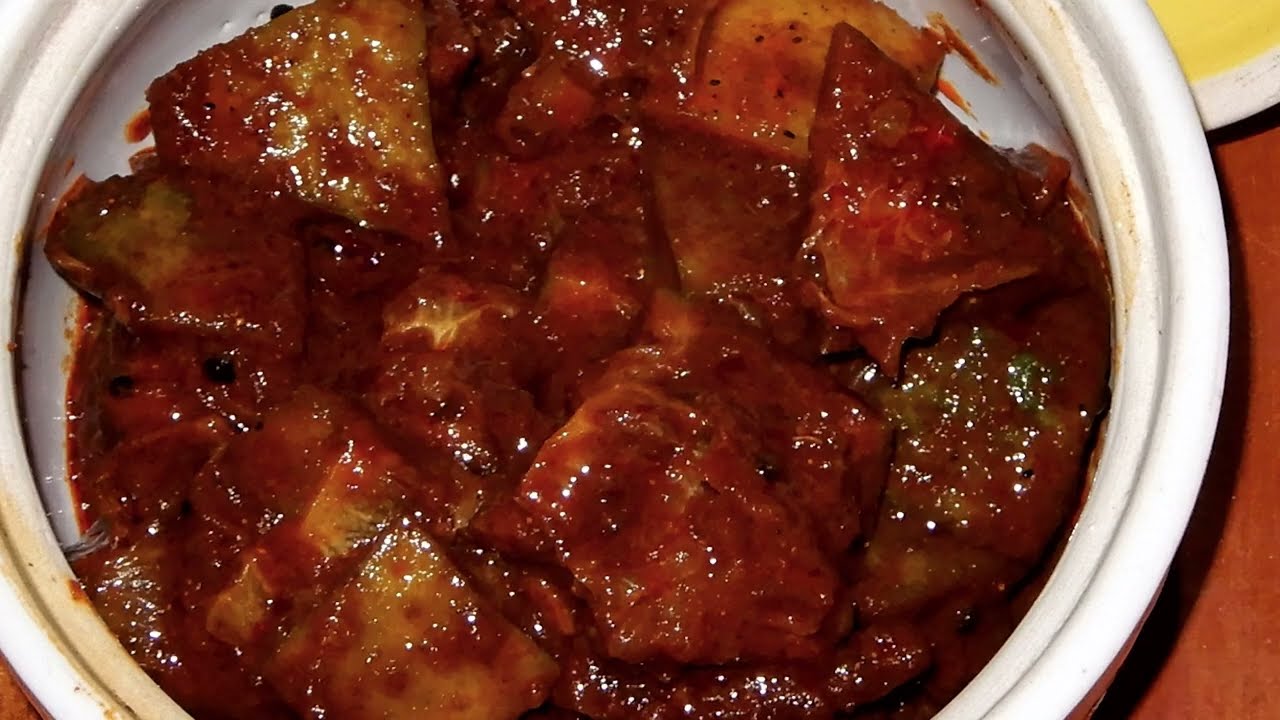 பச்சை நார்த்தங்காய் ஊறுகாய்/Naarthangai oorugai/Raw Citron pickle