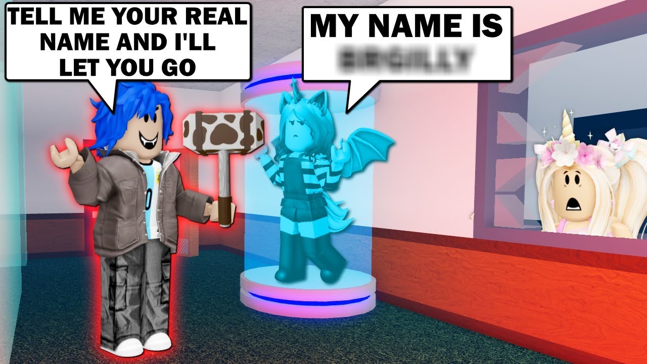 Moody EXPOSED Her NAME In Flee The Facility! (Roblox)